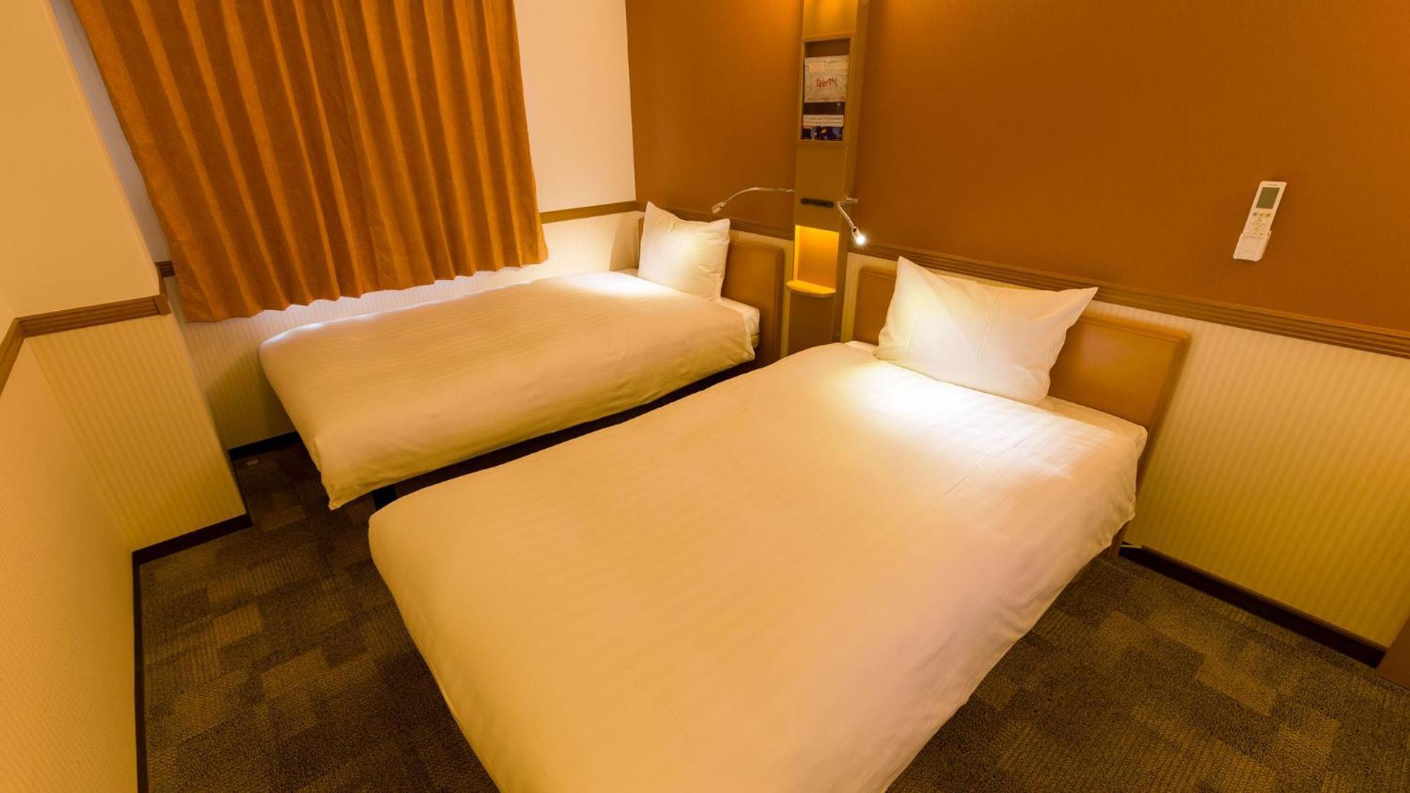 Toyoko Inn Kanazawa-Eki Higashi-Guchi Chambre photo