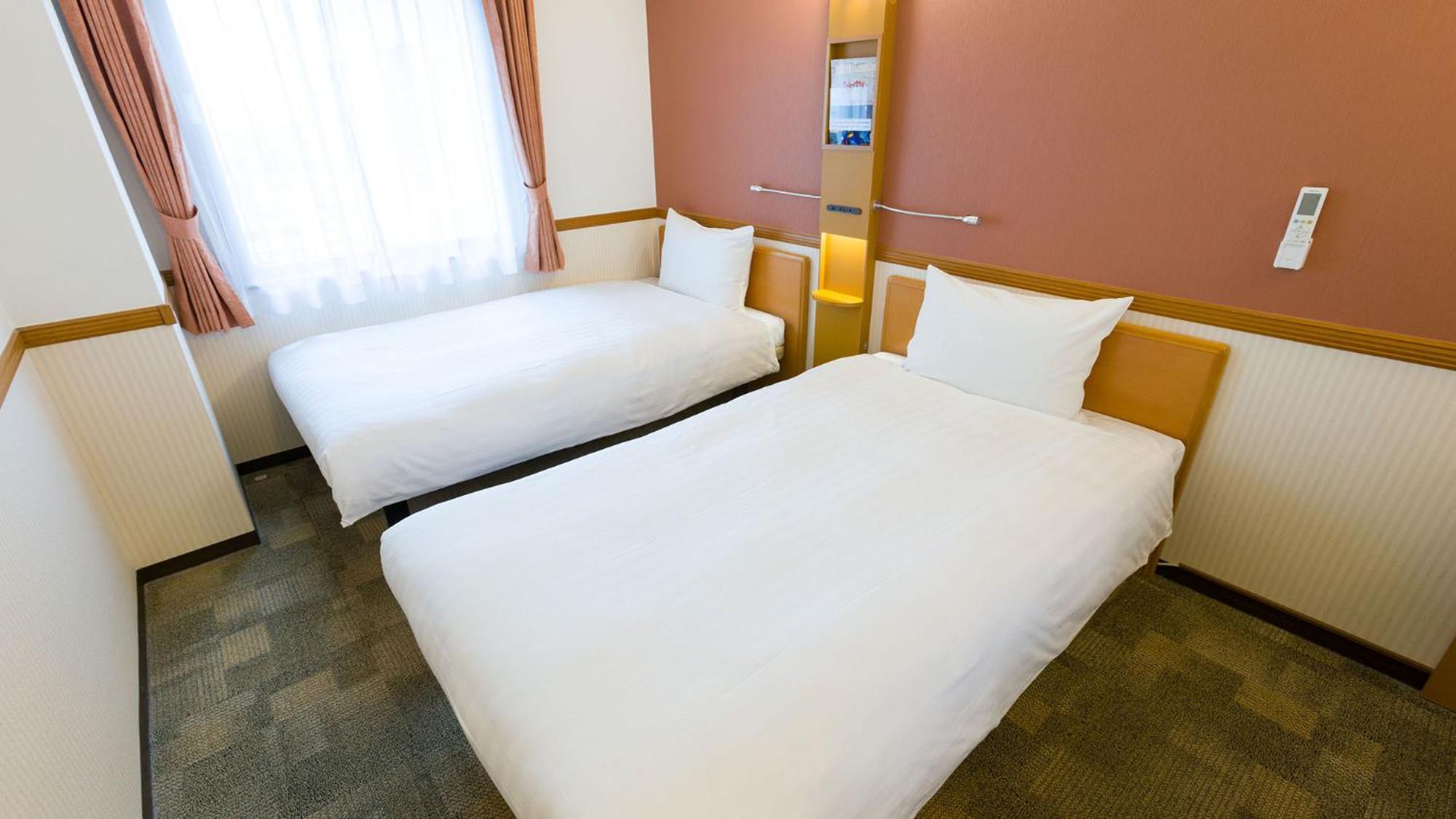 Toyoko Inn Kanazawa-Eki Higashi-Guchi Chambre photo